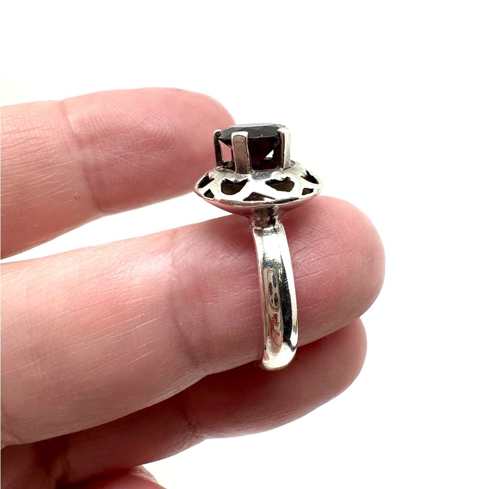 Vintage Taxco Sterling Silver and Amethyst Ring Size 6 3/4 - Picture 10 of 16